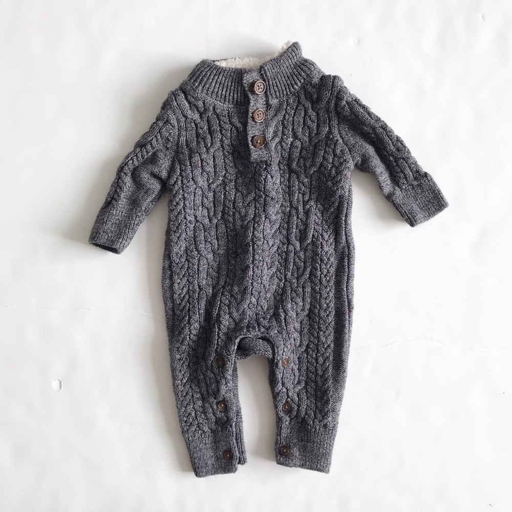 Babygap gray cable knit sherpa collar jumper EUC 0-3 months
